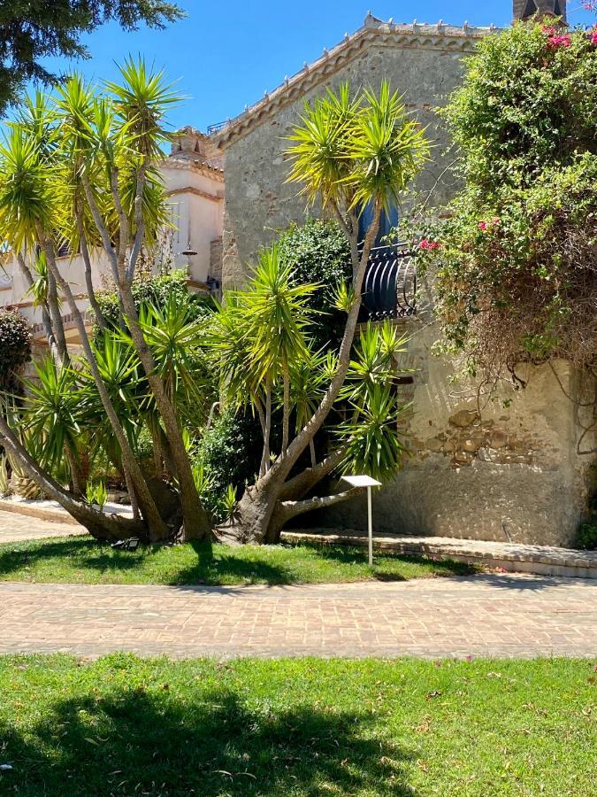 Gasthaus Le Colline Del Gelso-Masseria Mazzei Rossano Exterior foto