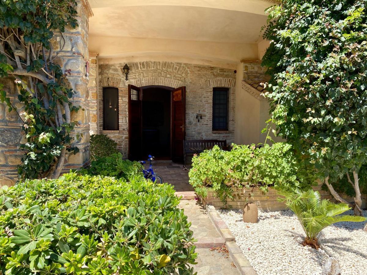Le Colline Del Gelso-Masseria Mazzei Rossano Exterior foto
