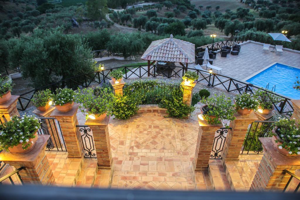 Gasthaus Le Colline Del Gelso-Masseria Mazzei Rossano Exterior foto